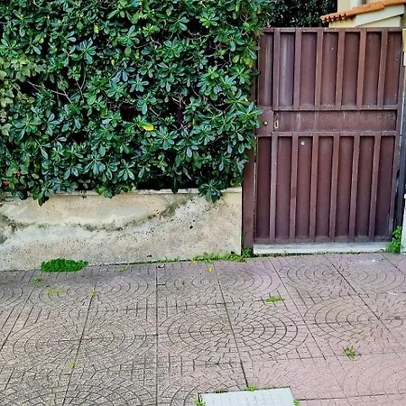 Aurora Sul Mare テッラチーナ